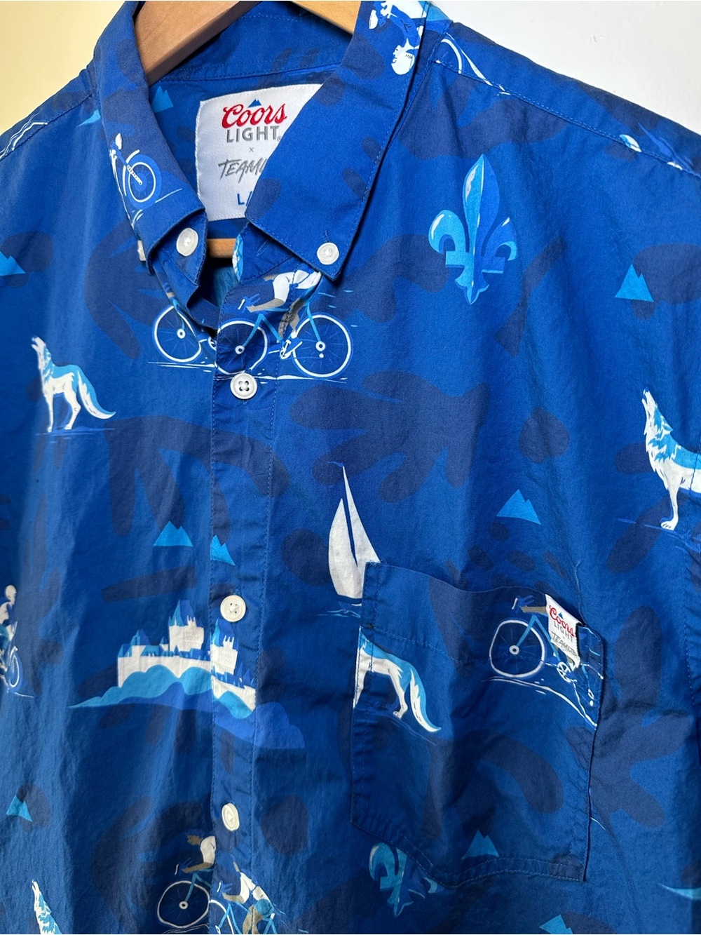 Coors Light Team Button-Up Shirt in Bold Blue Mens Size Large